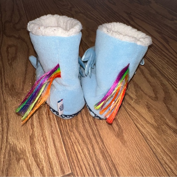 Unicorn Slippers - Picture 2 of 4